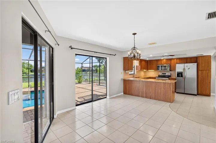 609 SE 21st  ST, Cape Coral, FL 33990
