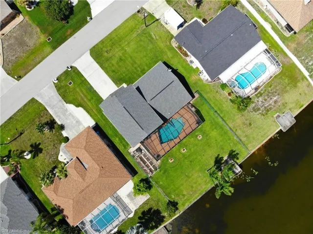 609 SE 21st  ST, Cape Coral, FL 33990