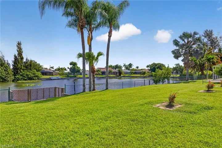 609 SE 21st  ST, Cape Coral, FL 33990