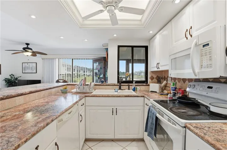 5810  Trailwinds  DR, Fort Myers, FL 33907