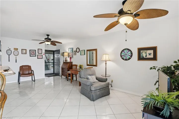5810  Trailwinds  DR, Fort Myers, FL 33907