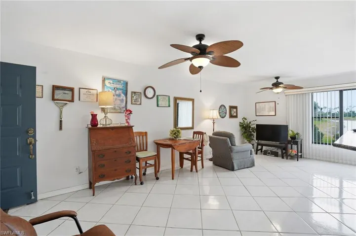 5810  Trailwinds  DR, Fort Myers, FL 33907