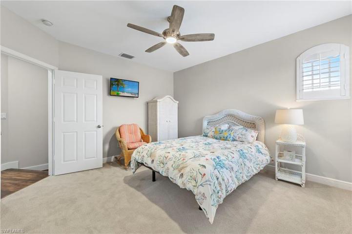 Guest Bedroom is located upstairs.  Again, nature light galore!