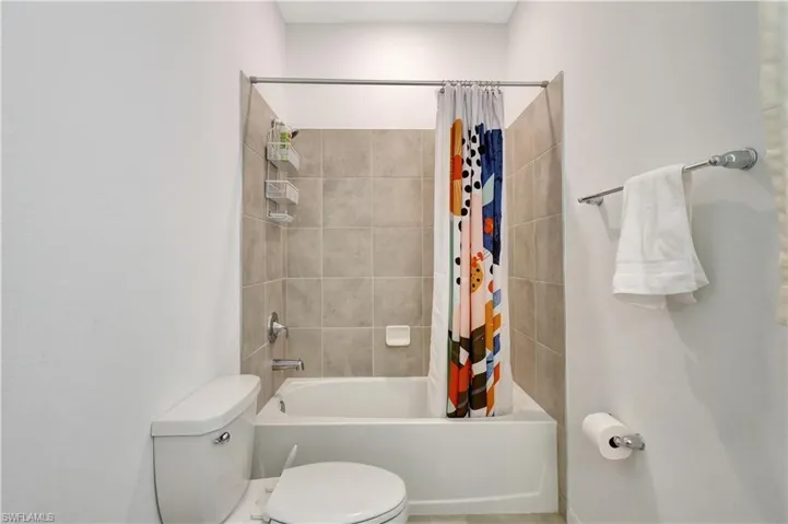 2122 Hamlin St, Naples, Florida 34120