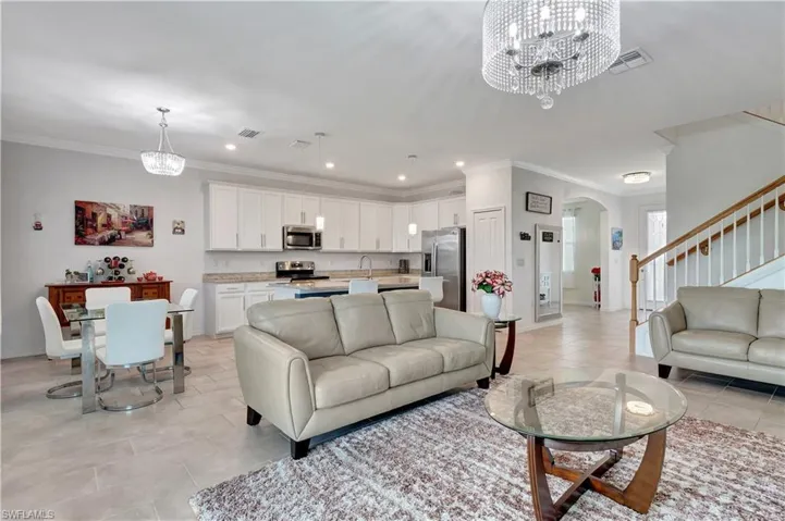 2122 Hamlin St, Naples, Florida 34120