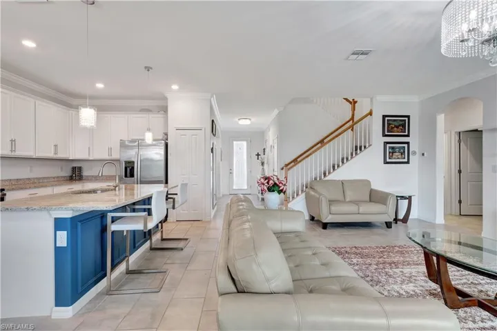 2122 Hamlin St, Naples, Florida 34120