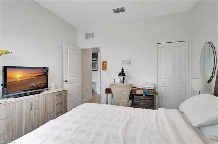 2122 Hamlin St, Naples, Florida 34120