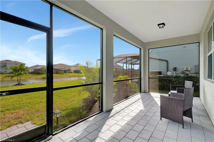 2122 Hamlin St, Naples, Florida 34120