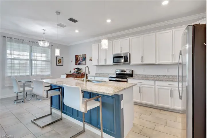 2122 Hamlin St, Naples, Florida 34120