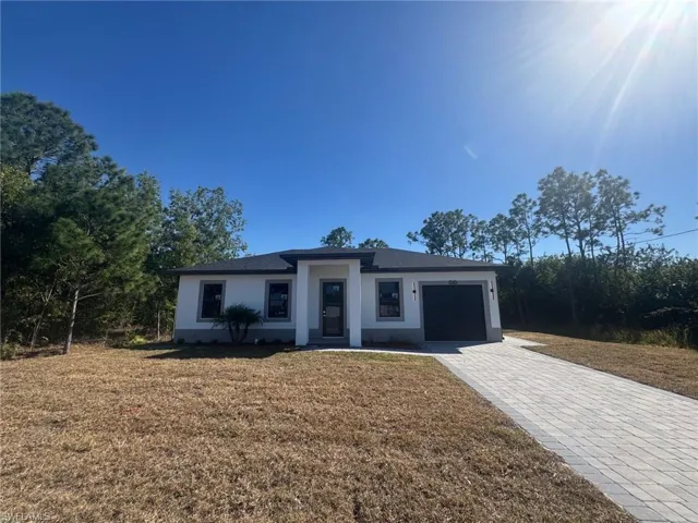 748 Chattman St E, Lehigh Acres, Florida 33974