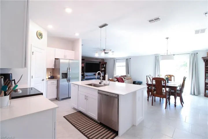 2702 5th Ave, Cape Coral, Florida 33909