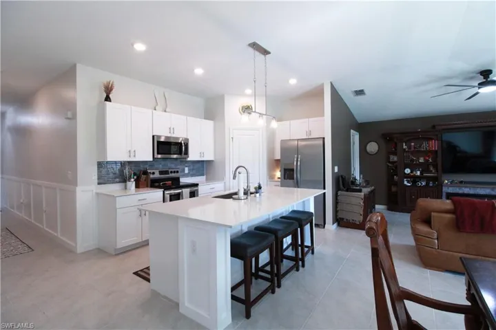 2702 5th Ave, Cape Coral, Florida 33909