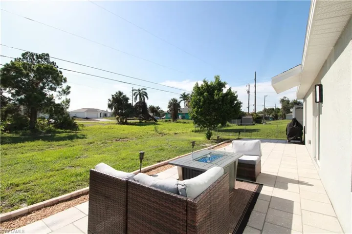 2702 5th Ave, Cape Coral, Florida 33909