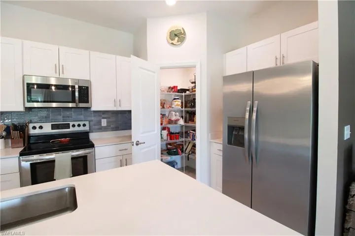 2702 5th Ave, Cape Coral, Florida 33909