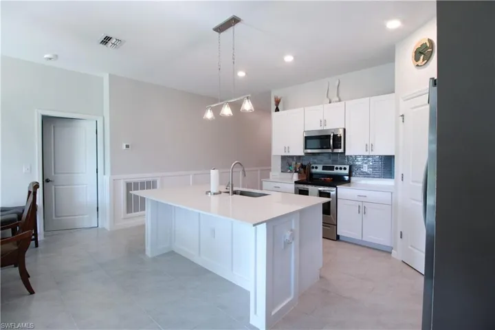2702 5th Ave, Cape Coral, Florida 33909