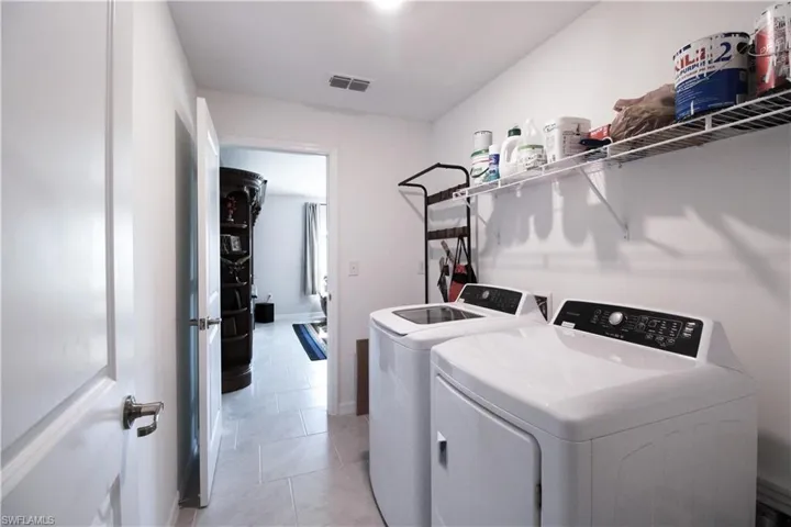 2702 5th Ave, Cape Coral, Florida 33909