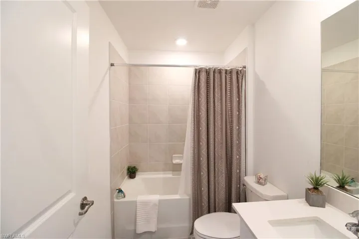 2702 5th Ave, Cape Coral, Florida 33909