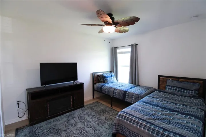 2702 5th Ave, Cape Coral, Florida 33909