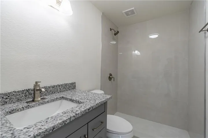 1291  Sunrise  DR, North Fort Myers, FL 33917