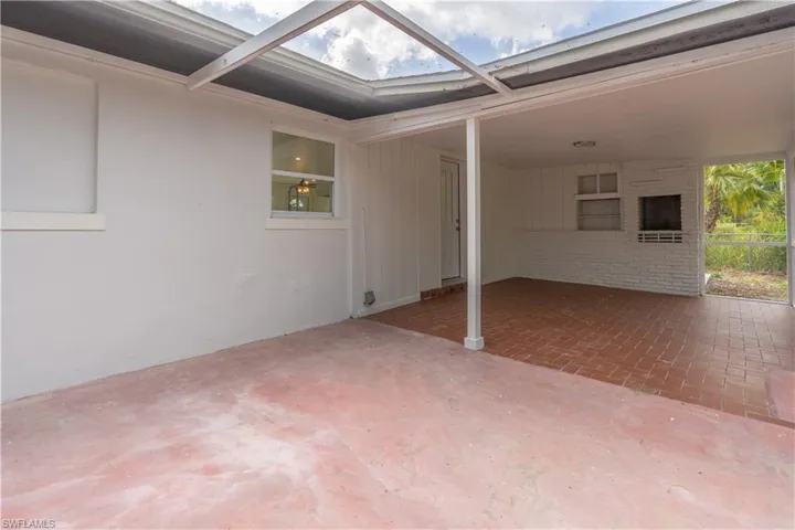 1291  Sunrise  DR, North Fort Myers, FL 33917
