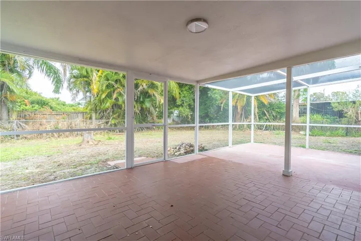 1291  Sunrise  DR, North Fort Myers, FL 33917