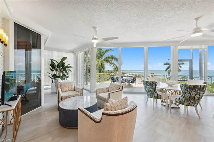 Living/Dining Space