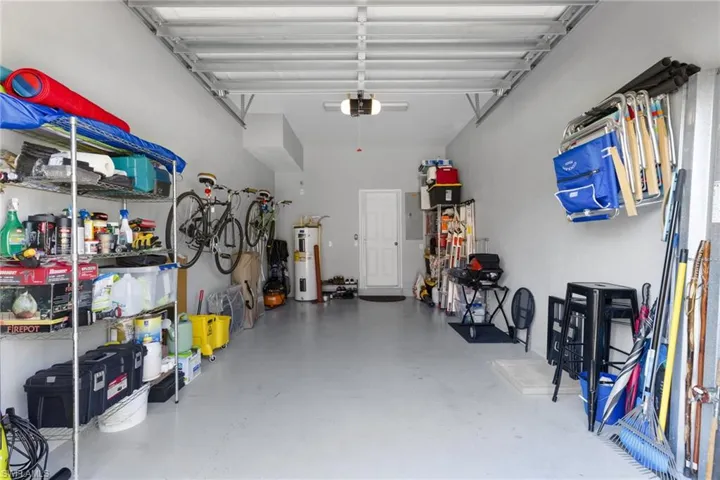 9821  Healthpark  CIR, Fort Myers, FL 33908