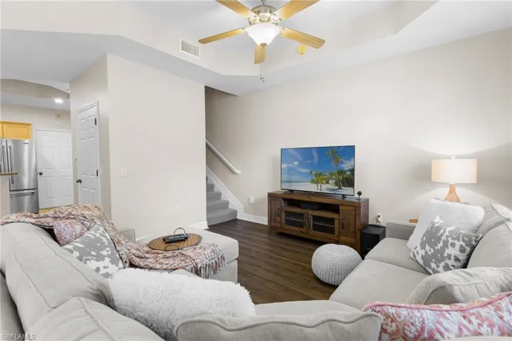 9821  Healthpark  CIR, Fort Myers, FL 33908