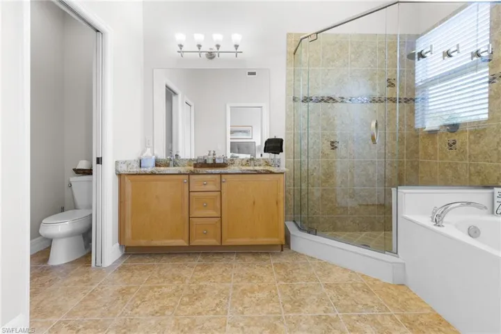 Relaxing master bath