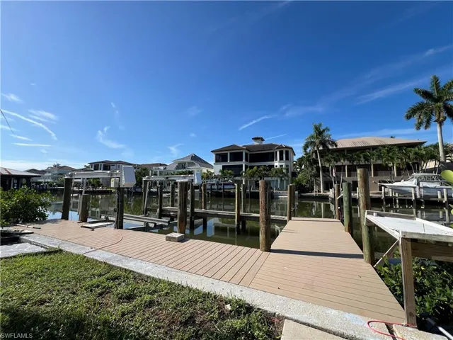 176 Heron Ave, Naples, Florida 34108