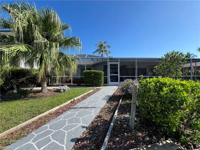 176 Heron Ave, Naples, Florida 34108