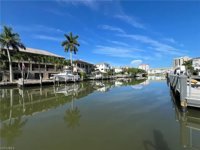 176 Heron Ave, Naples, Florida 34108