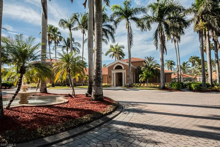 1280  Wildwood Lakes  BLVD, Naples, FL 34104