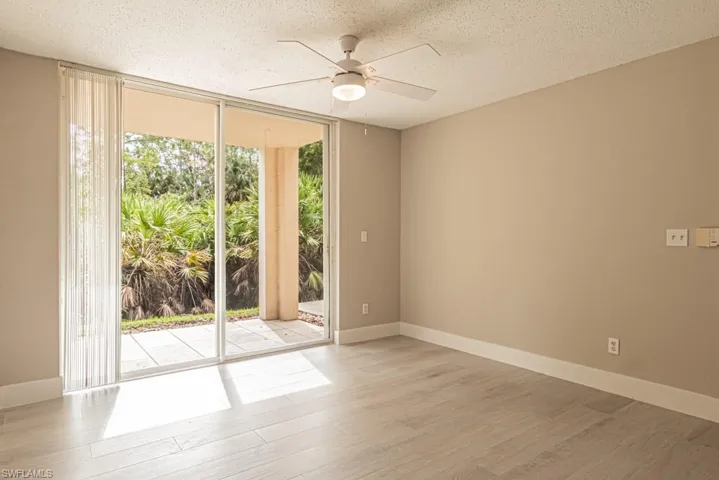 1280  Wildwood Lakes  BLVD, Naples, FL 34104