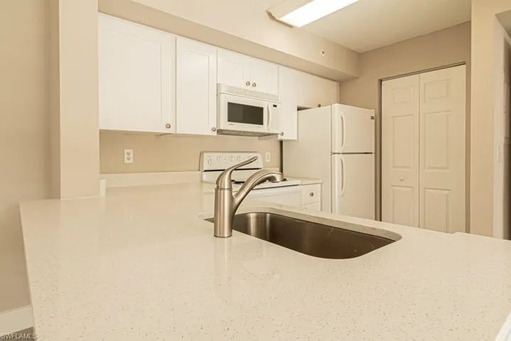 1280  Wildwood Lakes  BLVD, Naples, FL 34104