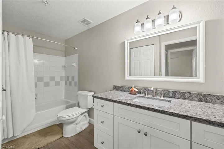 Guest bathroom.
