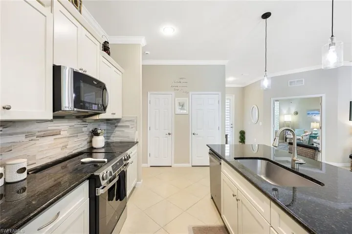 11783  Avingston  TER, Fort Myers, FL 33913