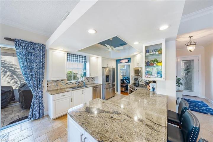 4401  Novato  CT, Naples, FL 34109