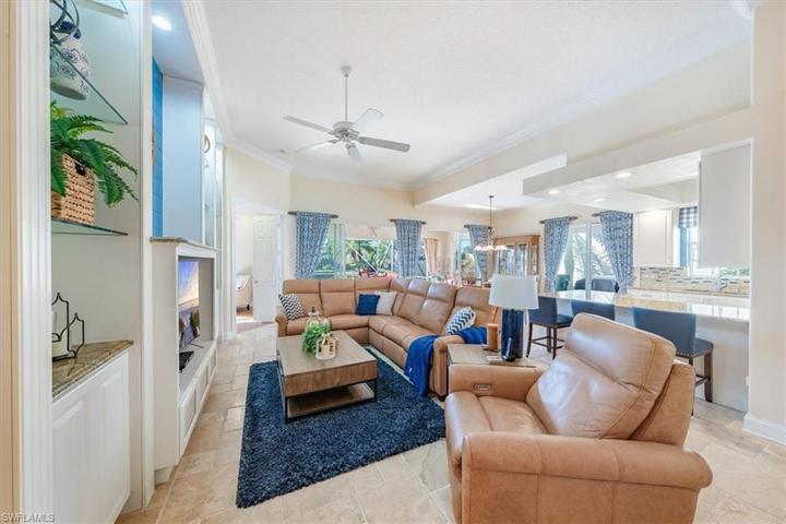 4401  Novato  CT, Naples, FL 34109