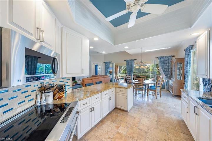 4401  Novato  CT, Naples, FL 34109