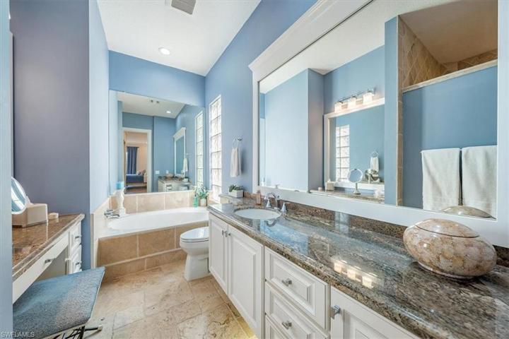 4401  Novato  CT, Naples, FL 34109