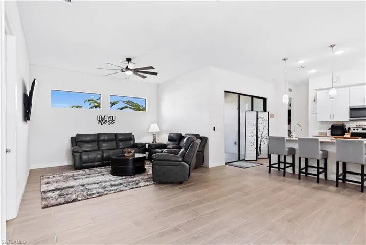 1807 Sw 4th St, Cape Coral, Florida 33991