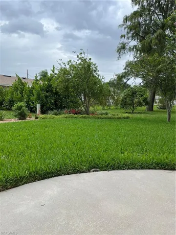 5957  Hillyer  CT, North Fort Myers, FL 33903