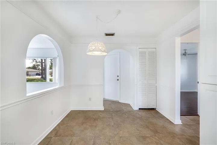 Kitchen dining area ~ Pantry