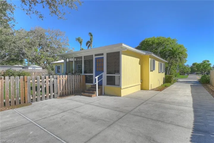 3064 Silvestre Dr, Fort Myers Fl 33901