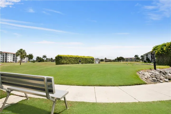 37  High Point E CIR, Naples, FL 34103