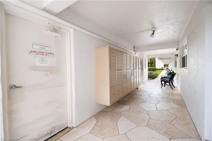 37  High Point E CIR, Naples, FL 34103
