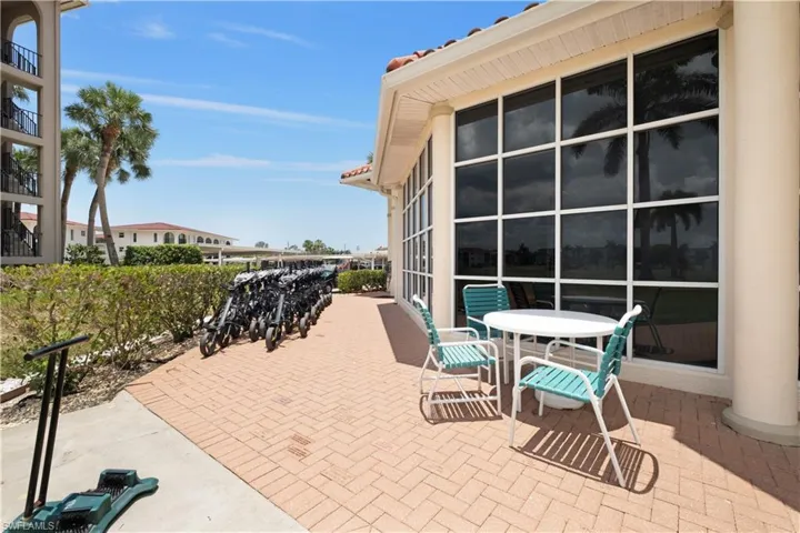 37  High Point E CIR, Naples, FL 34103