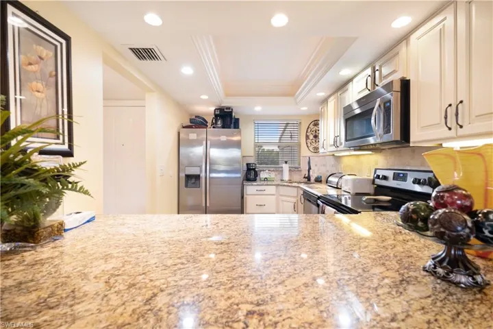 37  High Point E CIR, Naples, FL 34103