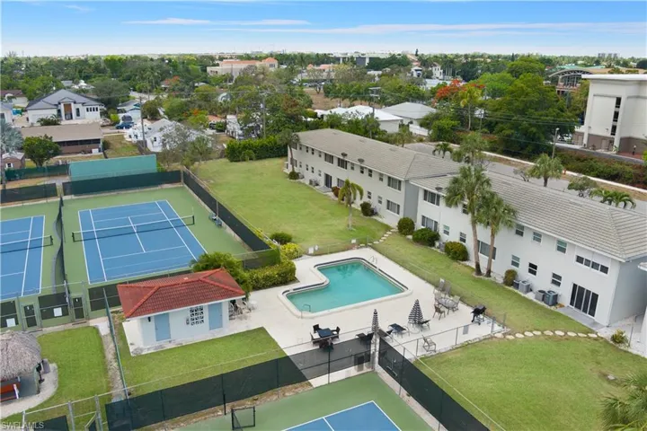 37  High Point E CIR, Naples, FL 34103